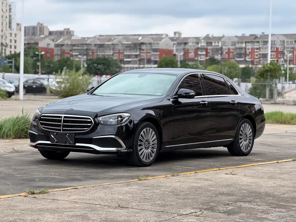 Mercedes-Benz E-Class 2022