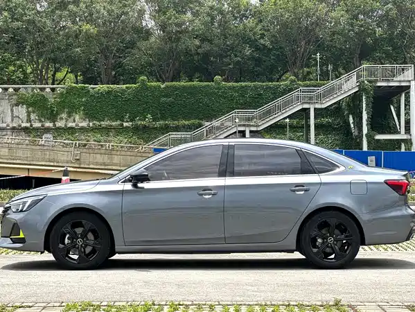 Roewe i6 MAX 2020