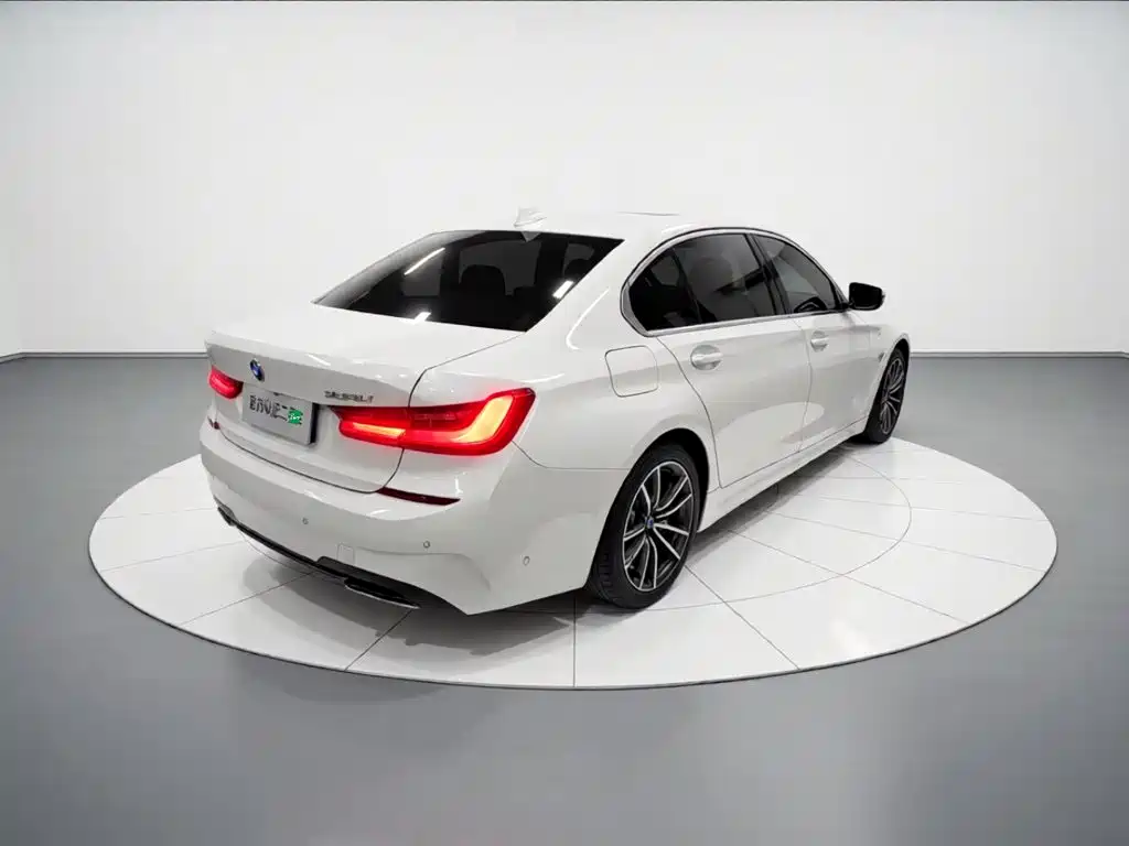 BMW 3 Series 2021