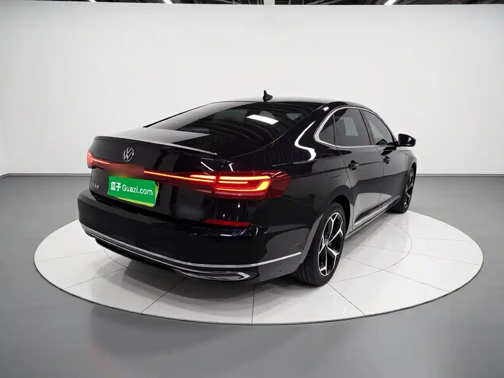 Volkswagen Passat 2024