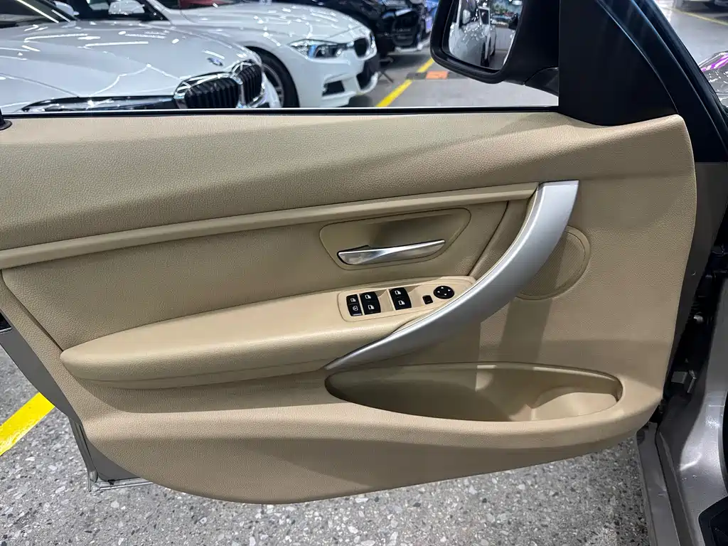 BMW 3 Series 2014 — фото 12