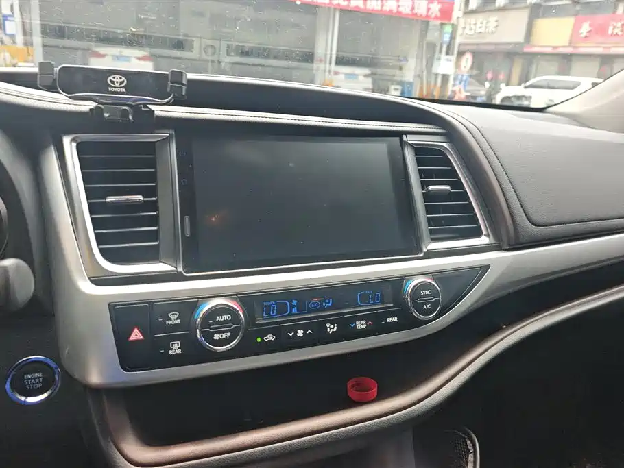 Toyota Highlander 2020 — фото 12