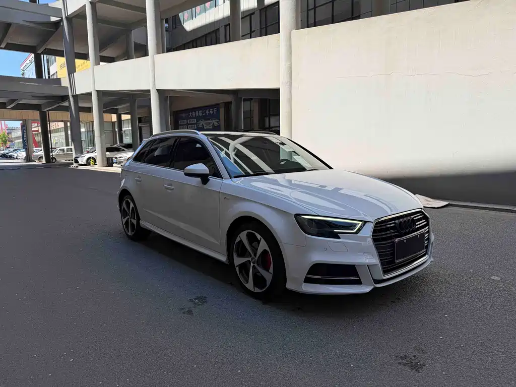Audi A3 2018 — фото 3
