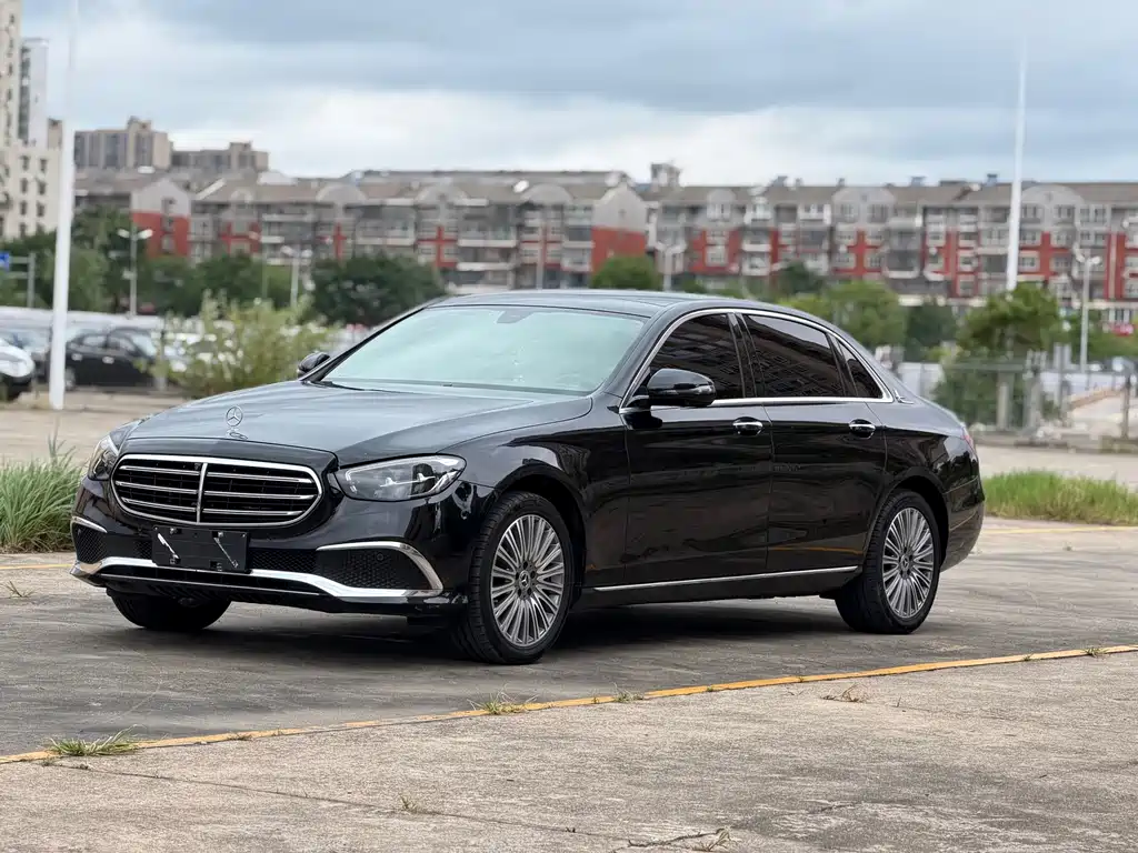 Mercedes-Benz E-Class 2022