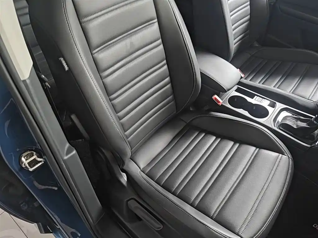 Volkswagen Touran 2018 — фото 25
