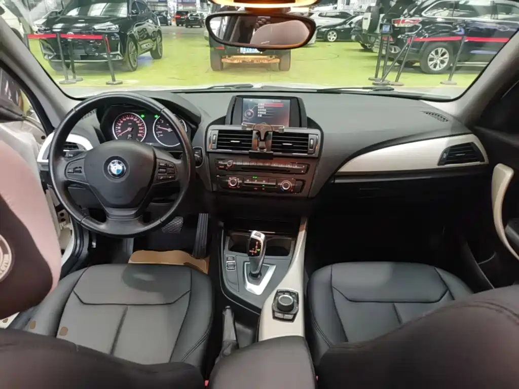 BMW 1 Series 2015 — фото 10