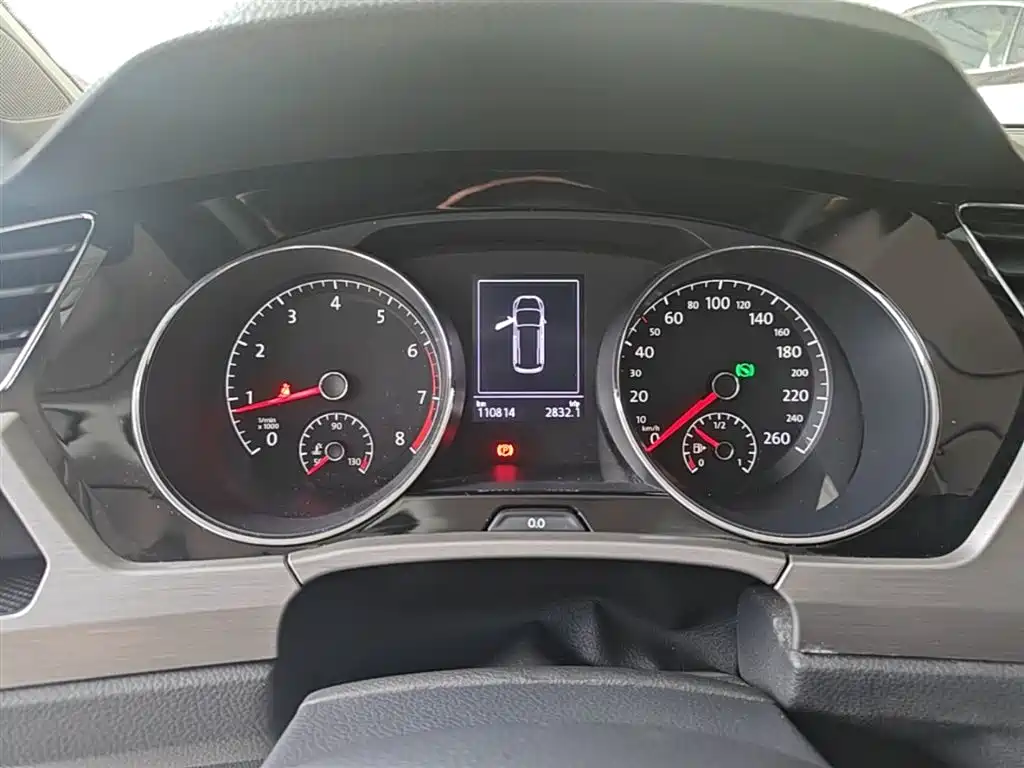 Volkswagen Touran 2018 — фото 12