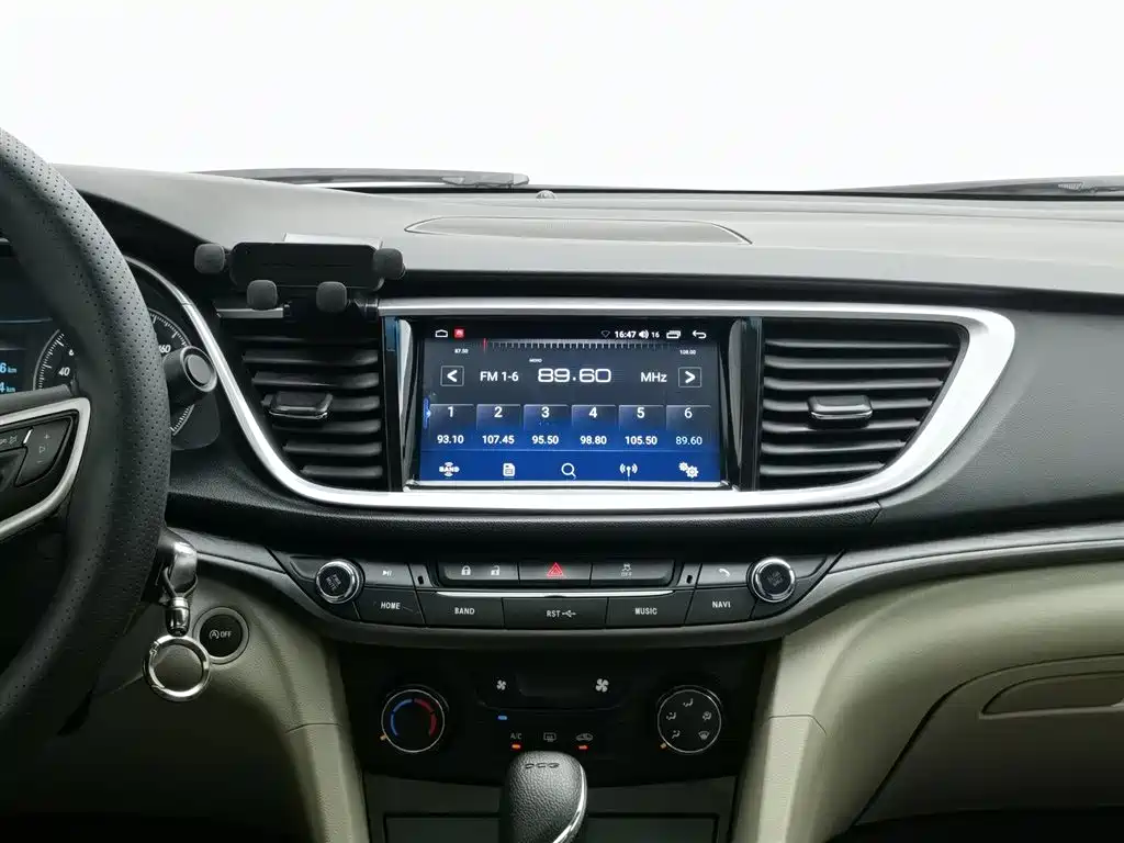 Buick Excelle 2018 — фото 12