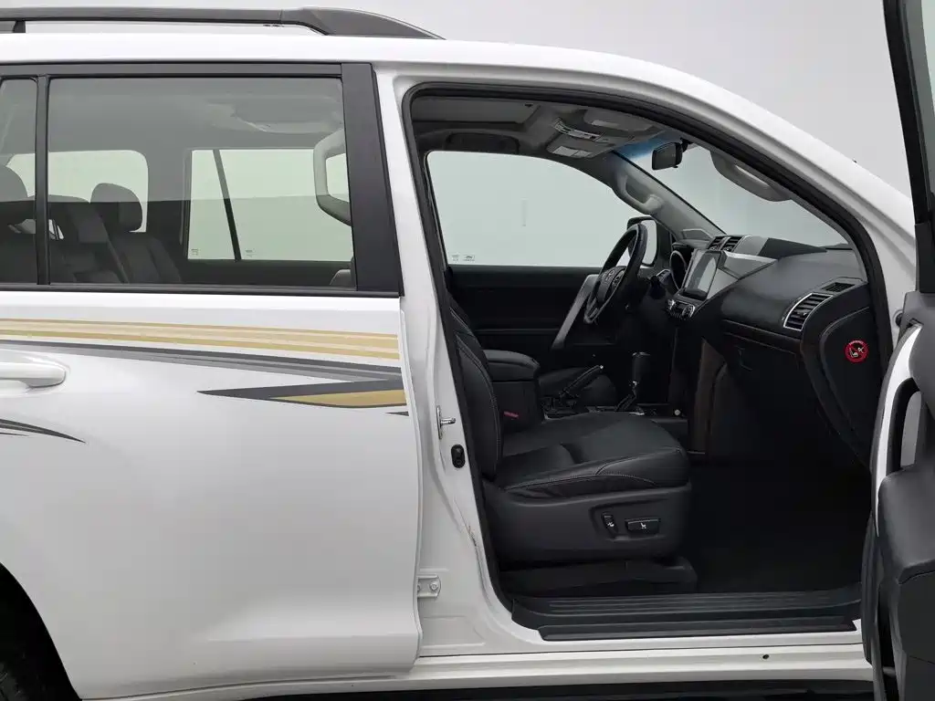Toyota Prado 2016 — фото 23