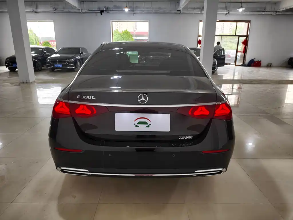 Mercedes-Benz E-Class 2024