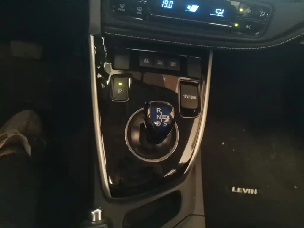 Toyota Levin 2018 — фото 14