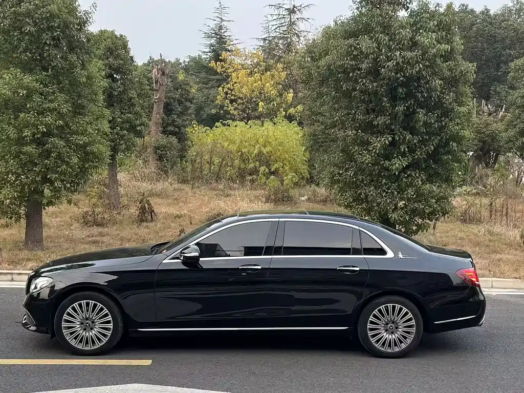 Mercedes-Benz E-Class 2020 — фото 9