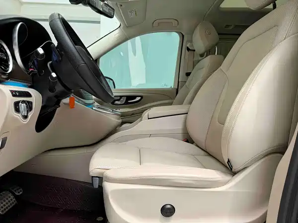 Mercedes-Benz V-Class 2023