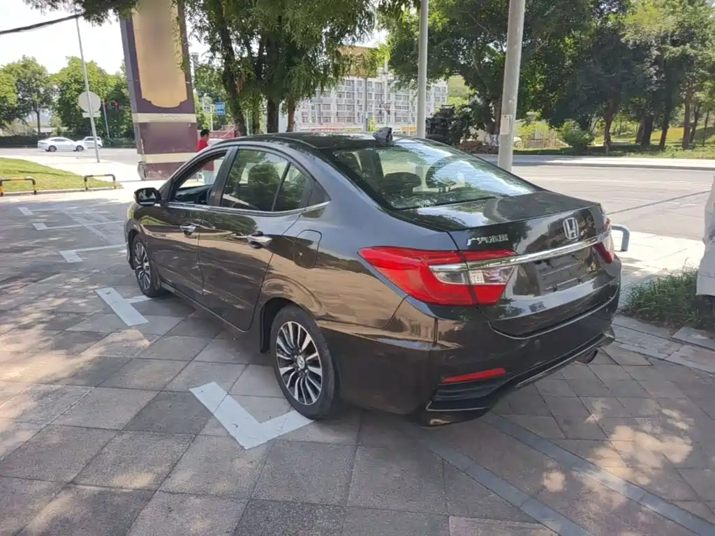 Honda Crider 2015