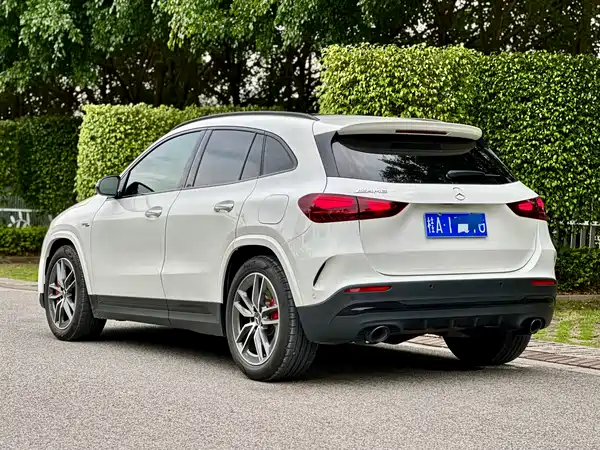 Mercedes-Benz GLA AMG 2024