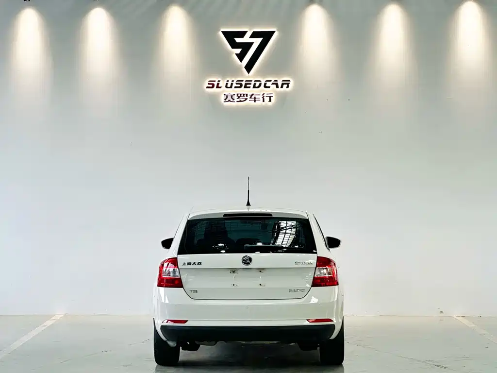 Skoda Rapid Spaceback 2016 — фото 8