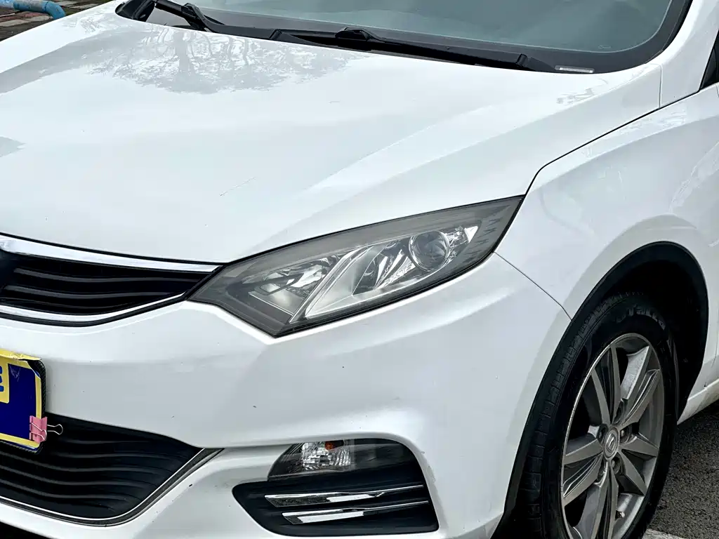 Changan Eado XT 2015 — фото 10
