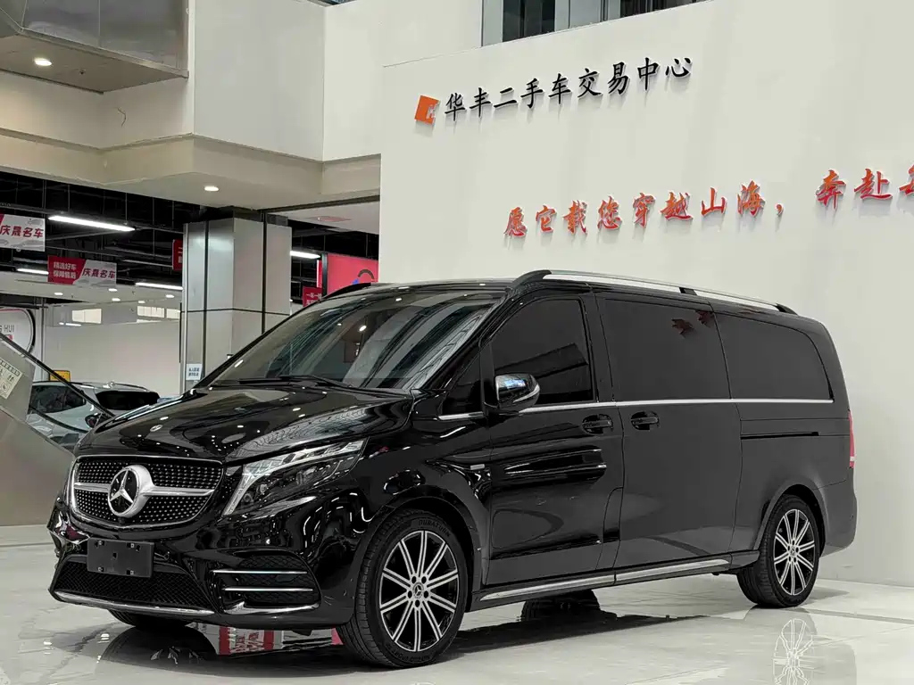 Mercedes-Benz V-Class 2023 — фото 1