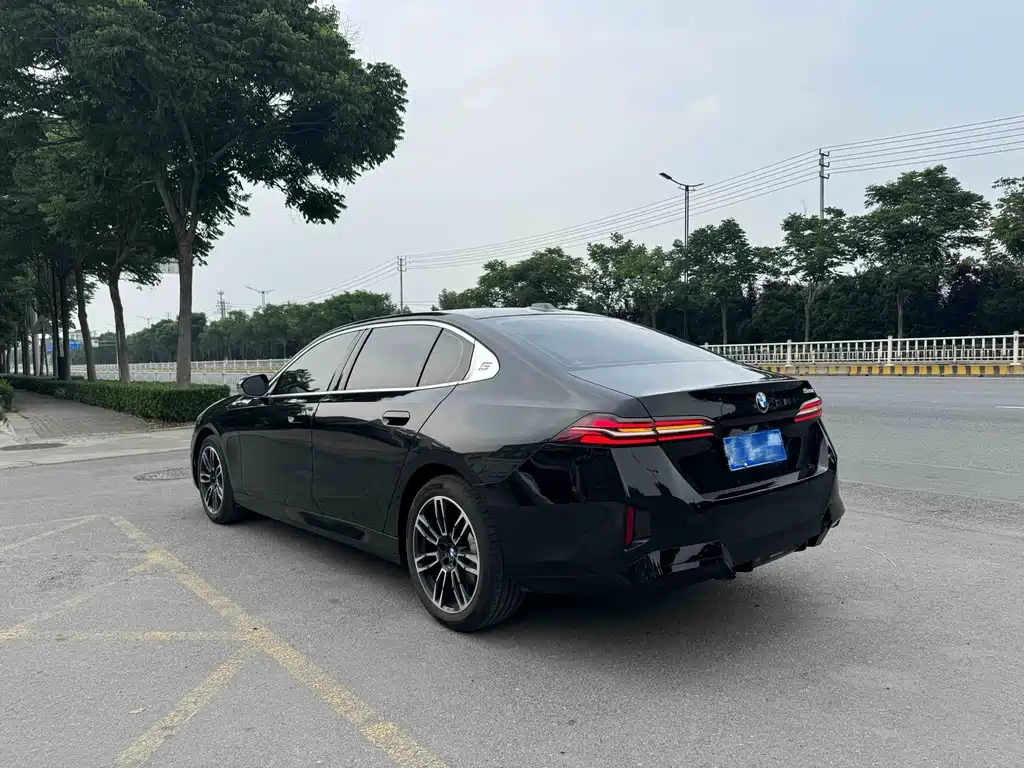 BMW 5 Series 2026