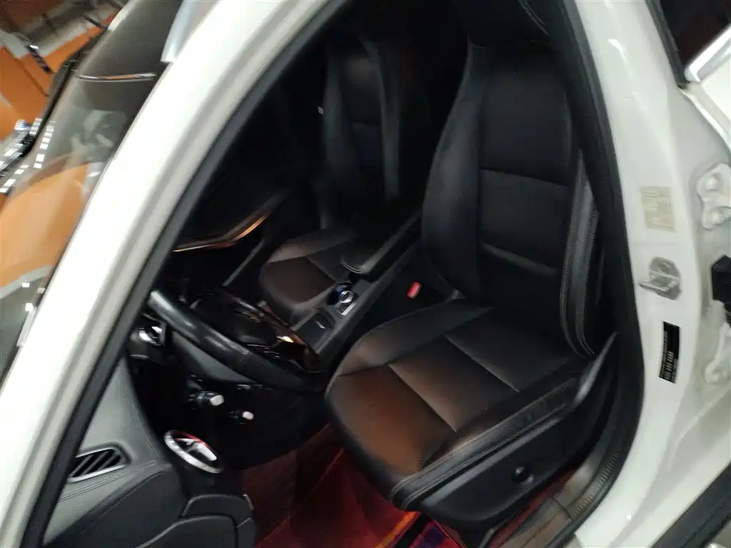 Mercedes-Benz GLA 2015 — фото 14