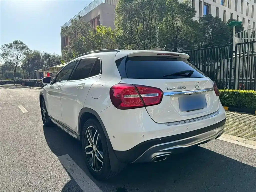 Mercedes-Benz GLA 2015 — фото 15