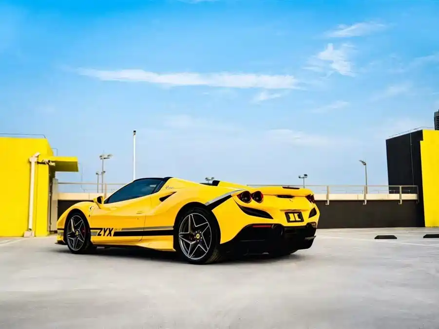 Ferrari F8 2023 — фото 10