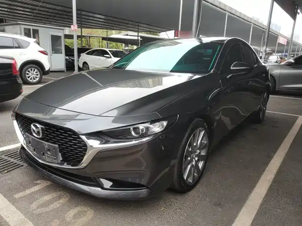 Mazda 3 Axela 2024
