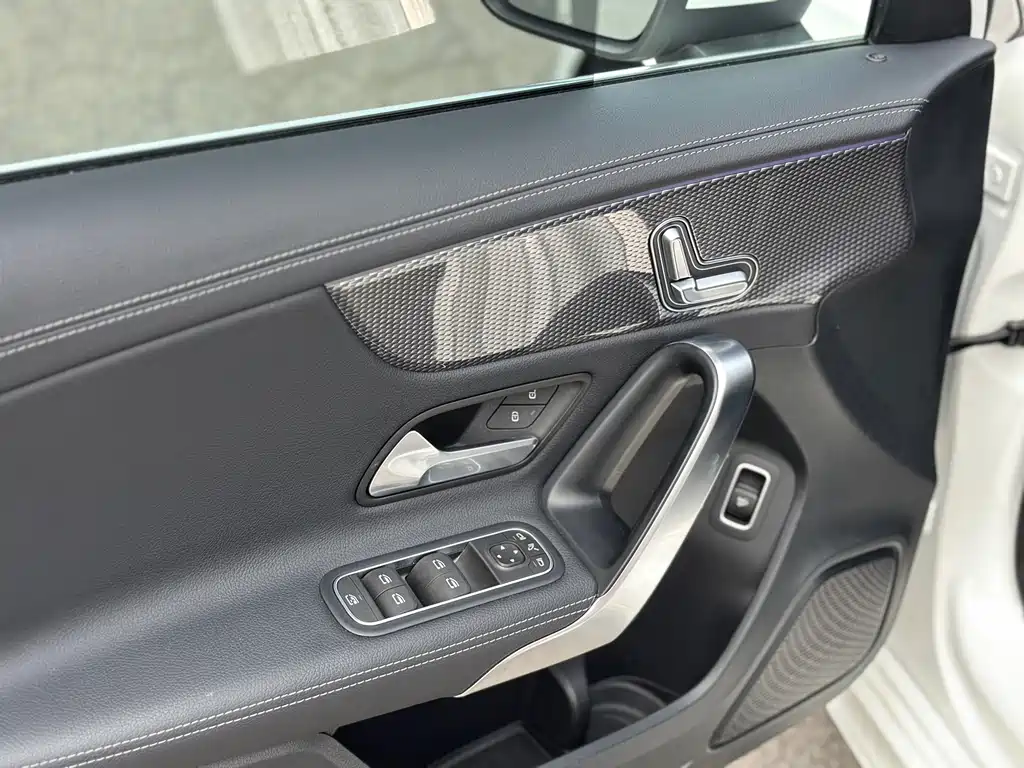 Mercedes-Benz A-Class 2022 — фото 20