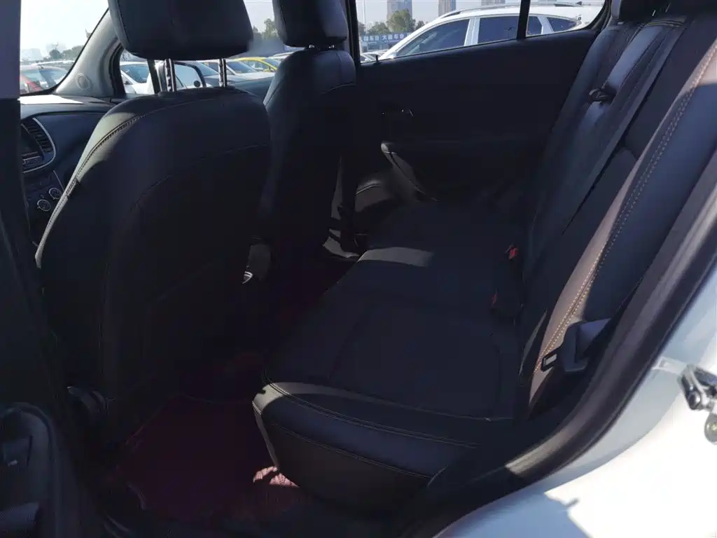 Chevrolet Trax 2018 — фото 14
