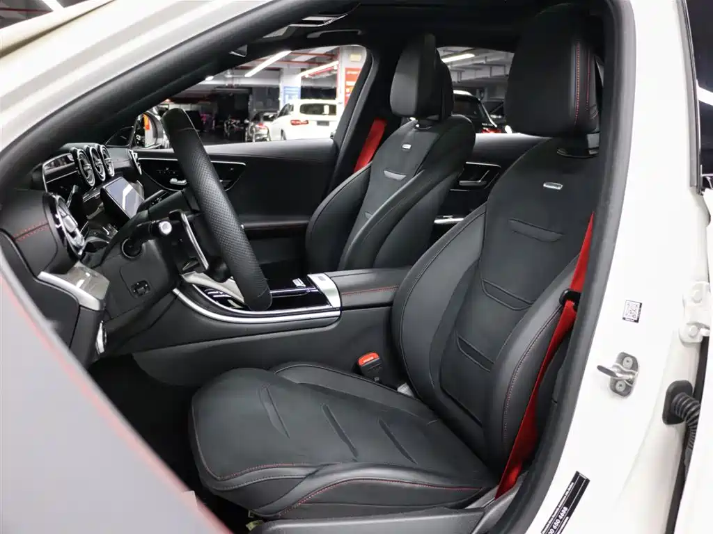 Mercedes-Benz C-Class AMG 2025 — фото 9