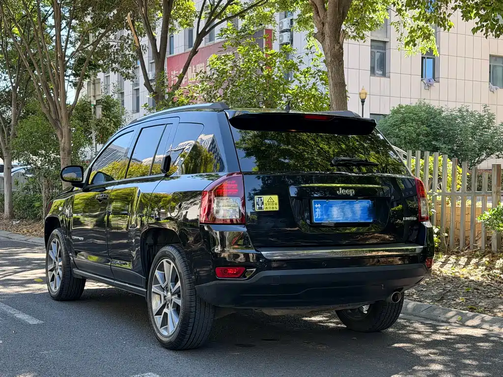 Jeep Compass 2014 — фото 4