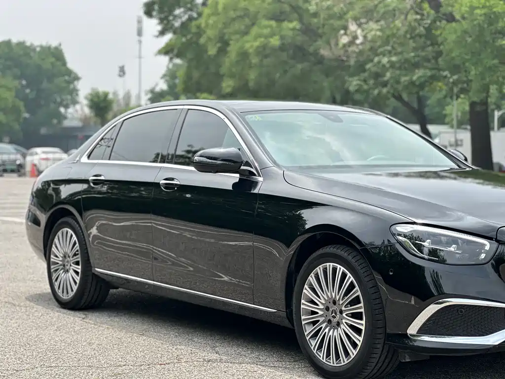 Mercedes-Benz E-Class 2022