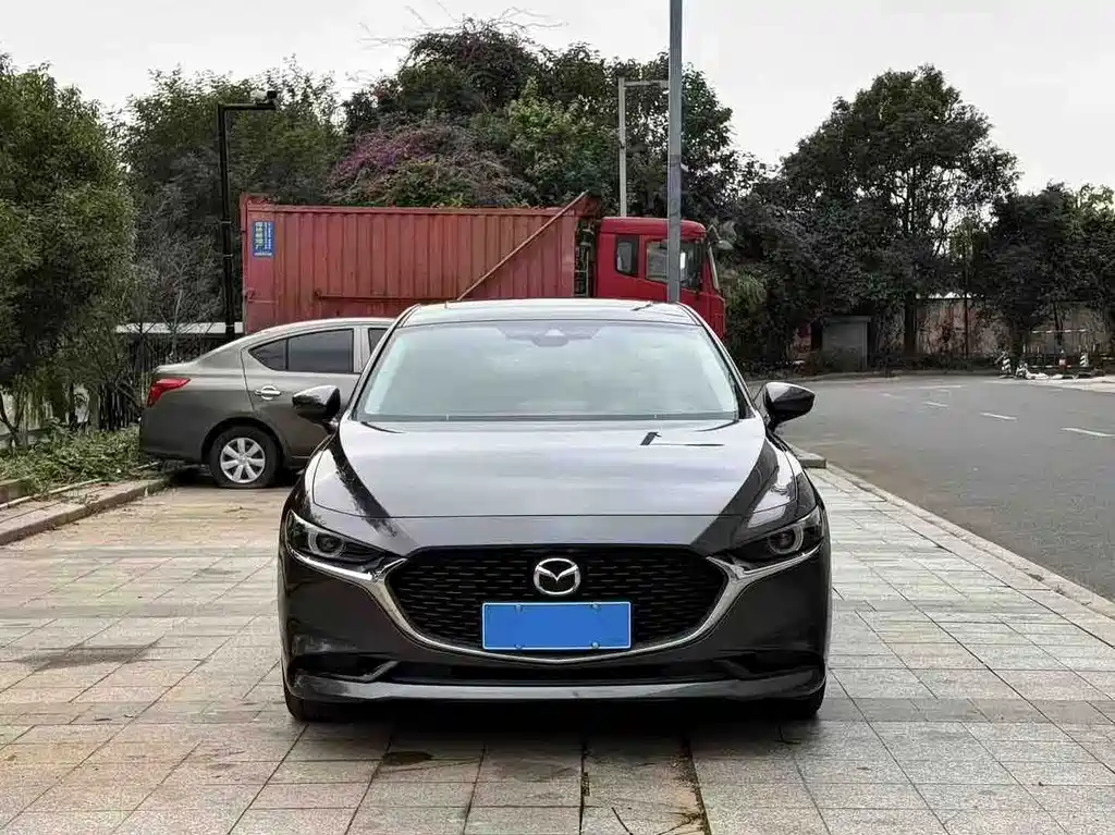 Mazda 3 Axela 2023