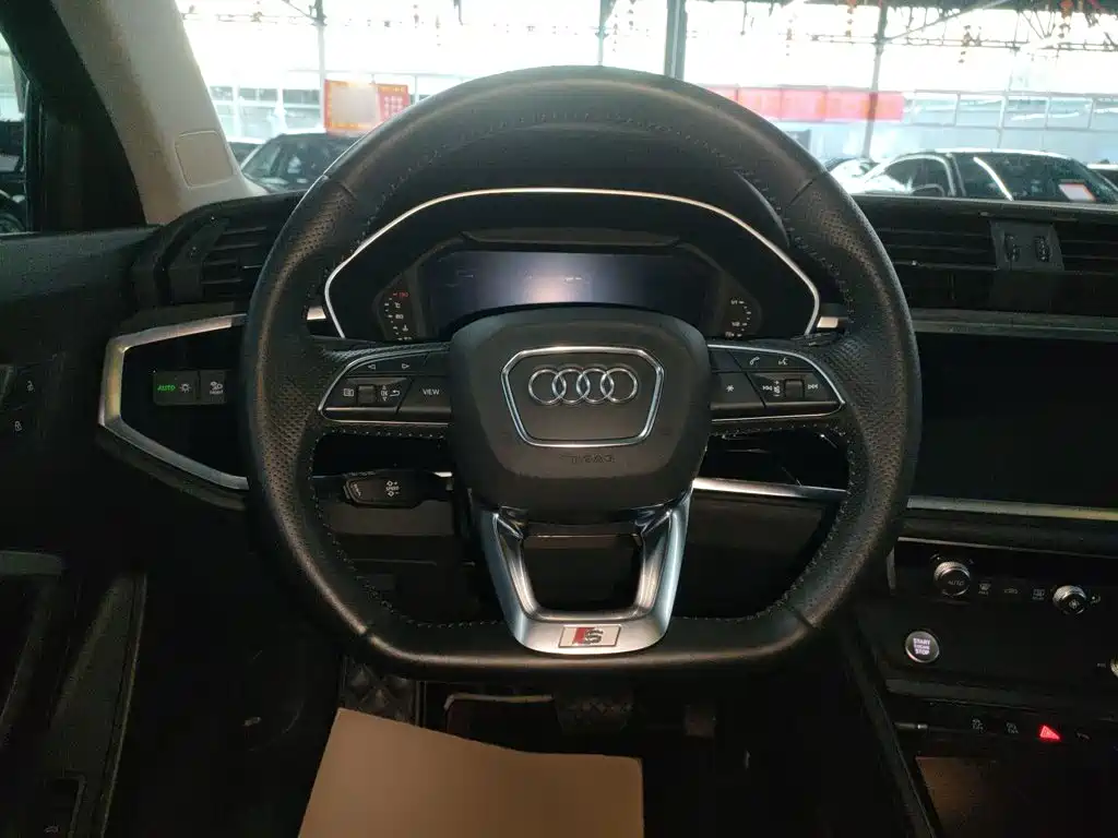 Audi Q3 Sportback 2021 — фото 8