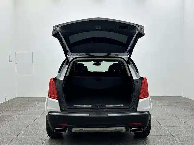 Cadillac XT5 2017 — фото 15
