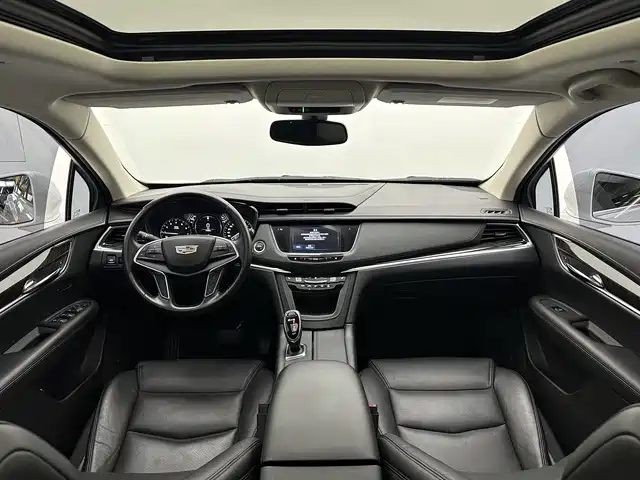 Cadillac XT5 2017 — фото 9