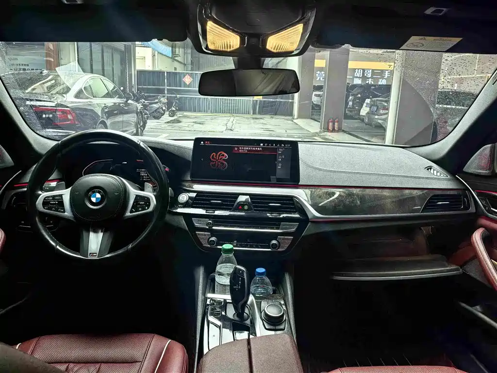 BMW 5 Series 2022 — фото 13