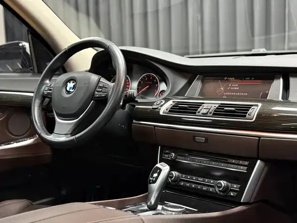 BMW 5 Series GT 2015