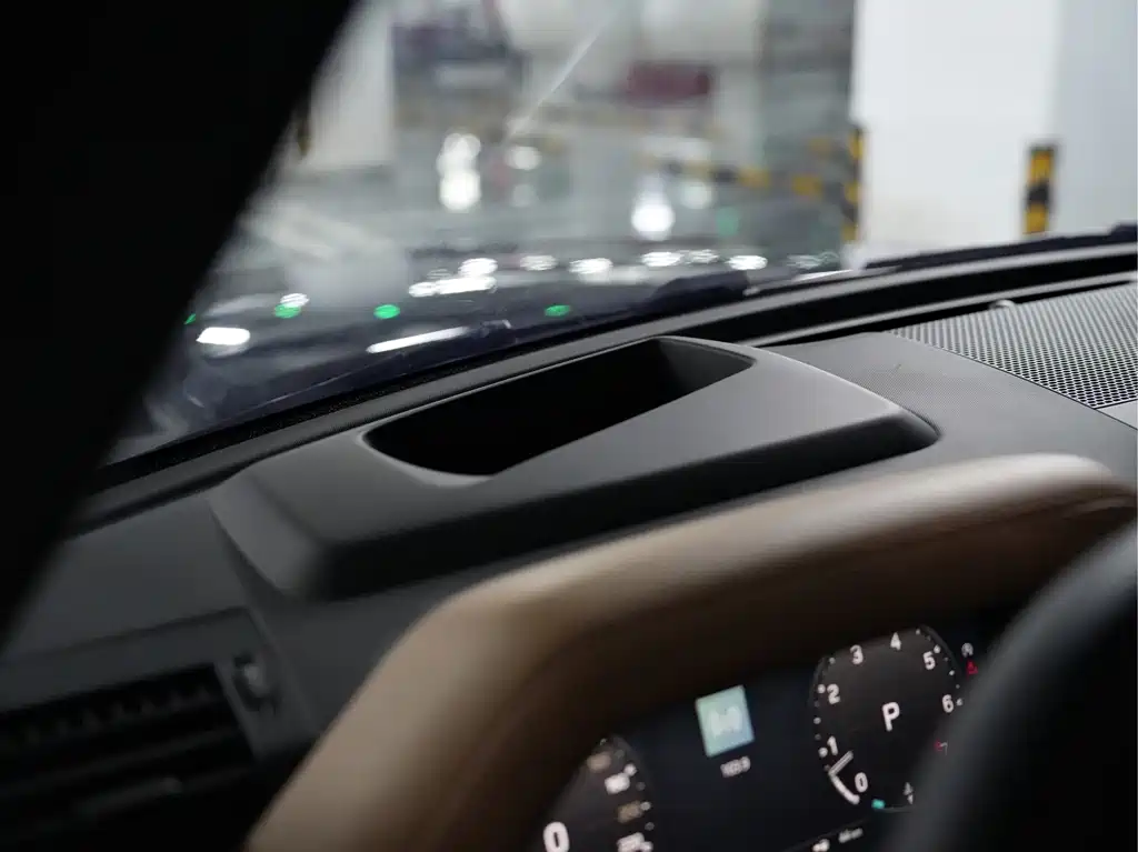 Land Rover Defender 2025 — фото 17