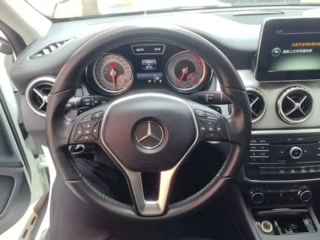 Mercedes-Benz GLA 2016 — фото 11