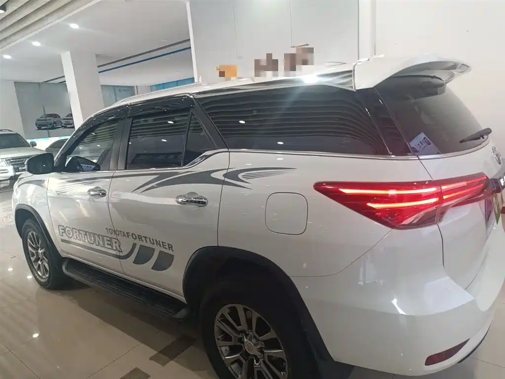 Toyota Fortuner 2019 — фото 5