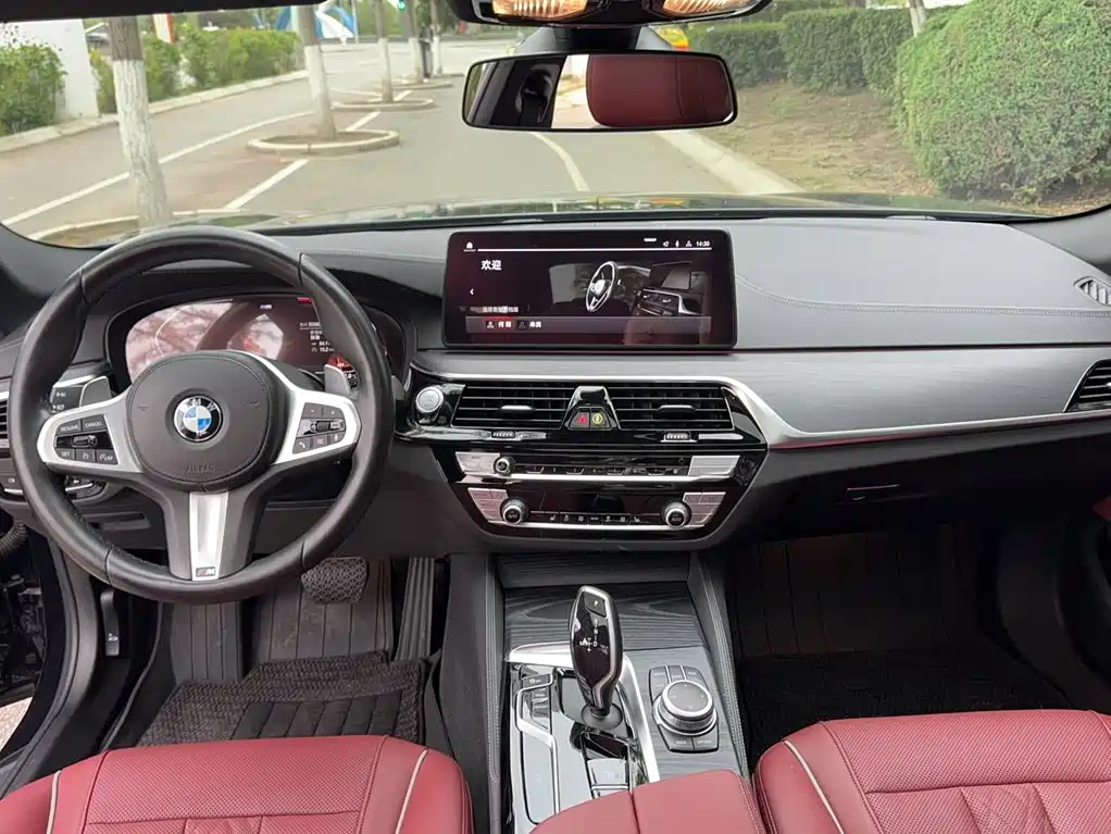 BMW 5 Series 2022