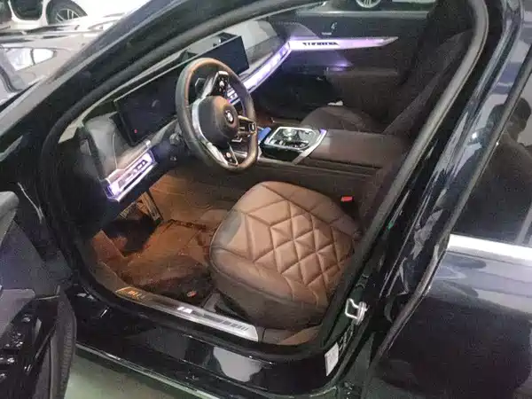 BMW 7 Series 2025