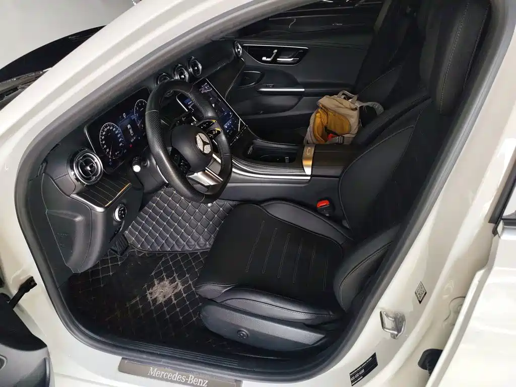 Mercedes-Benz C-Class 2023 — фото 11