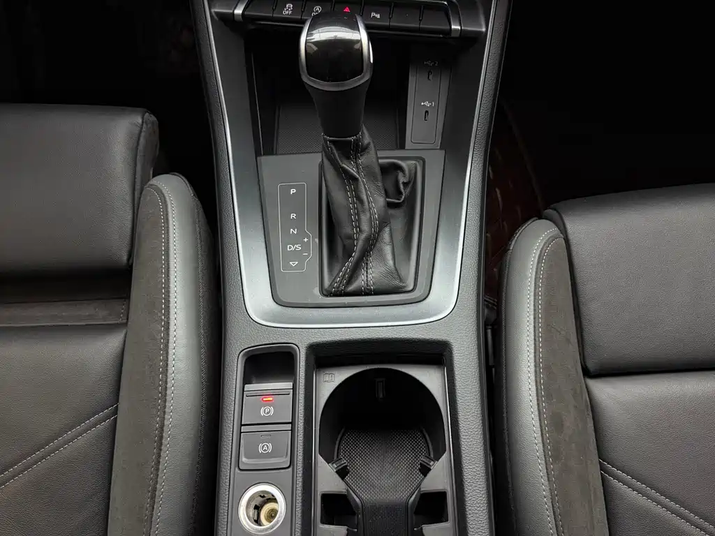 Audi Q3 Sportback 2021 — фото 11