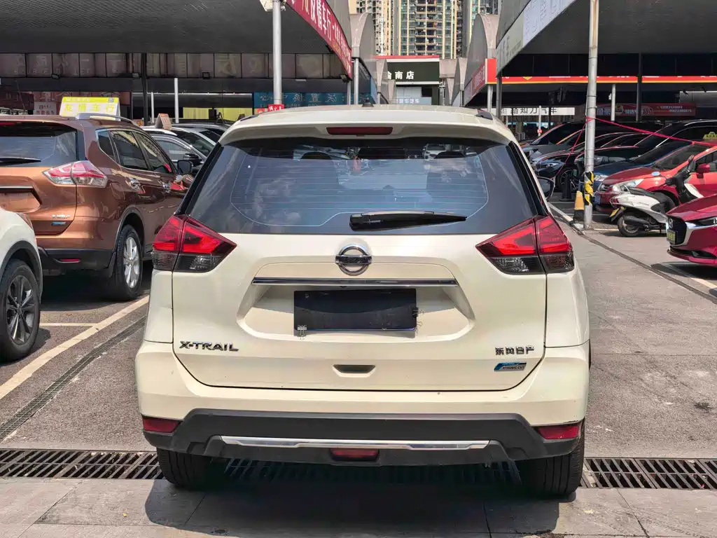 Nissan X-Trail 2018 — фото 6