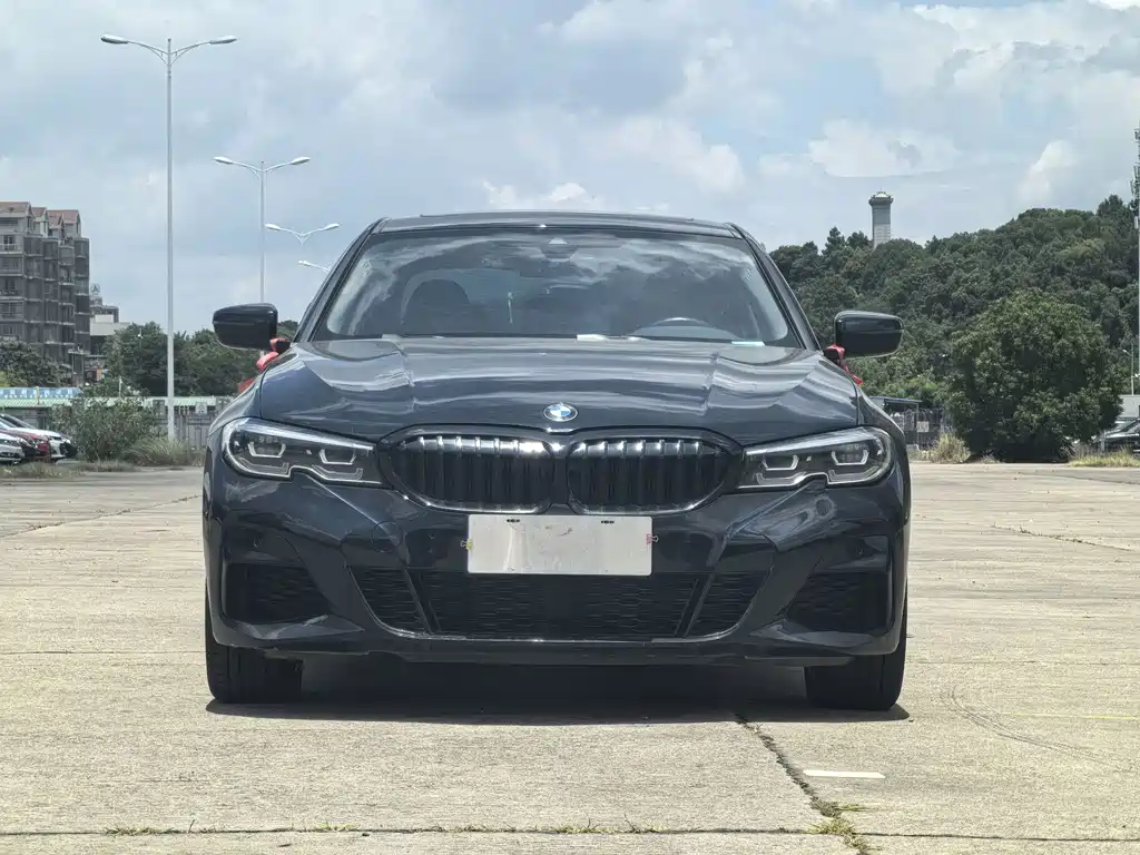 BMW 3 Series 2022
