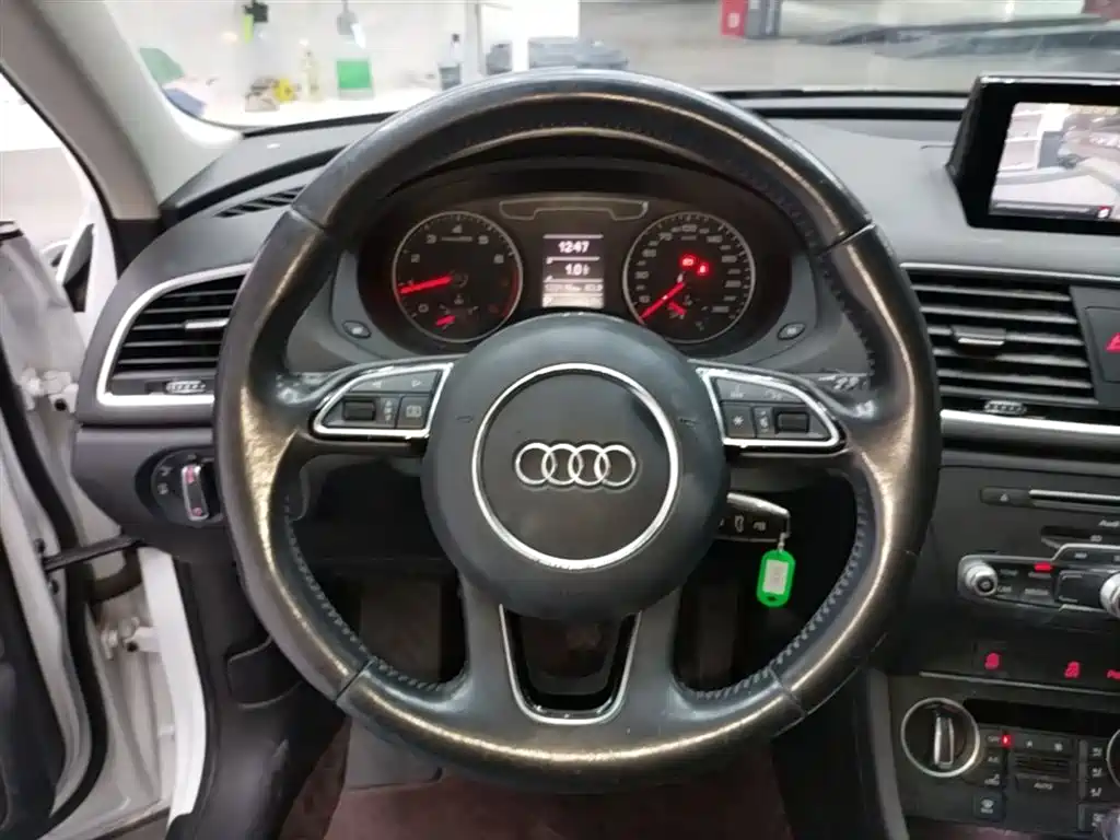 Audi Q3 2017 — фото 11