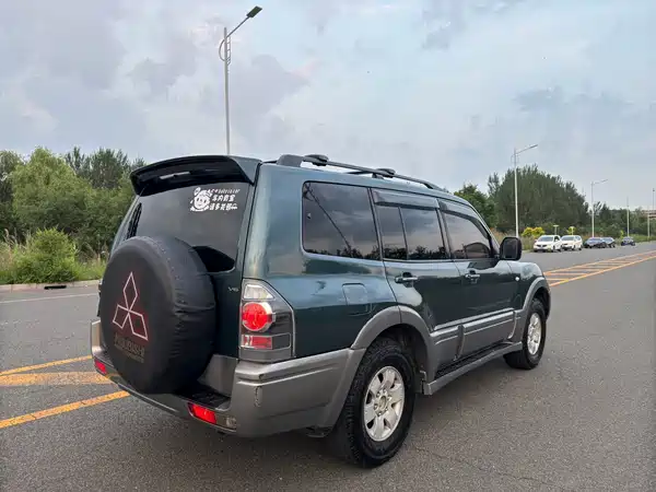 Mitsubishi Pajero 2008