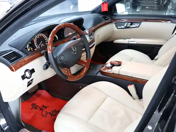 Mercedes-Benz S-Class 2008